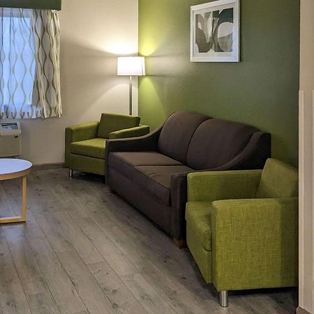 Quality Inn & Suites Ντέλαγουερ Εξωτερικό φωτογραφία