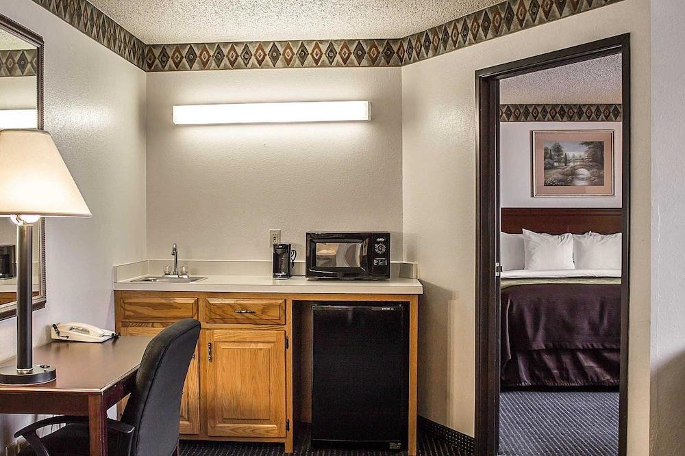 Quality Inn & Suites Ντέλαγουερ Εξωτερικό φωτογραφία
