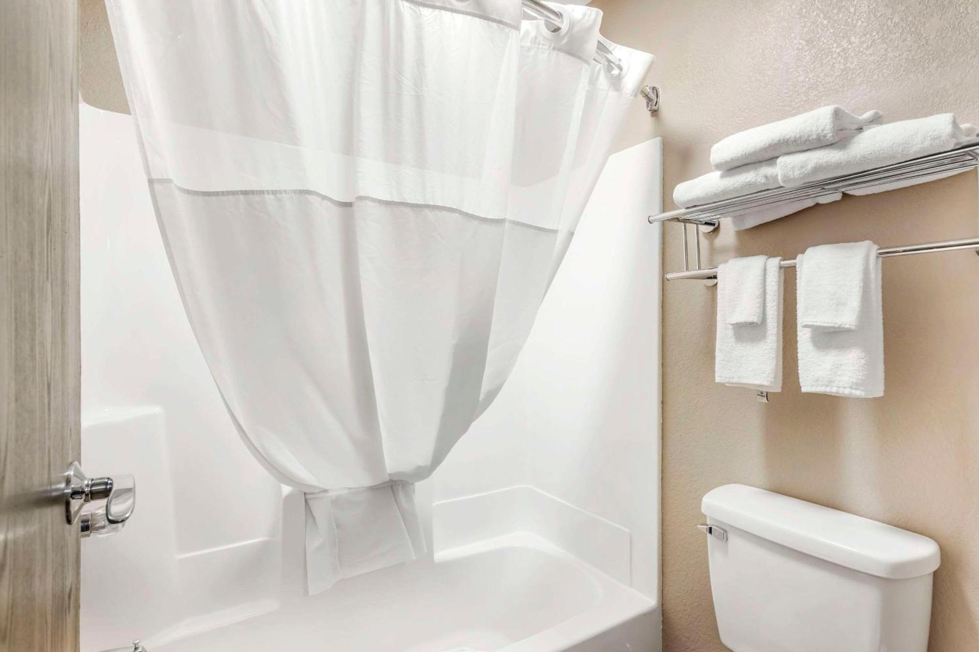 Quality Inn & Suites Ντέλαγουερ Εξωτερικό φωτογραφία